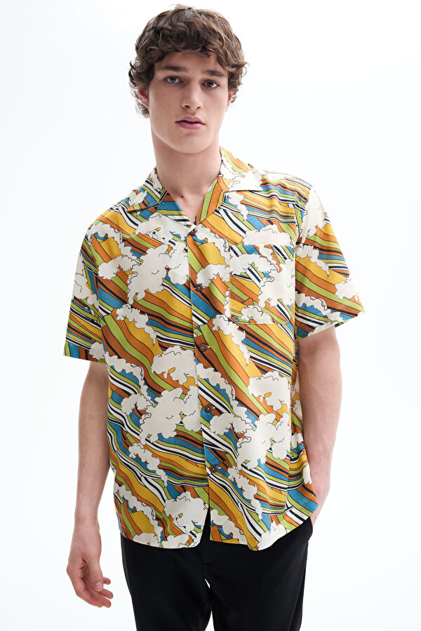 Relax Fit Multicolor Design Filled Retro Shirt