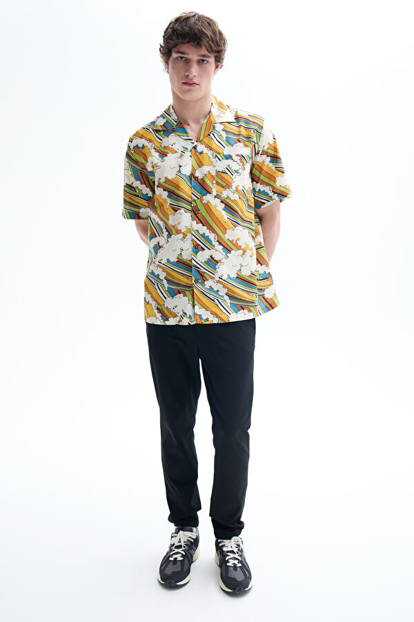 Relax Fit Multicolor Design Filled Retro Shirt 3