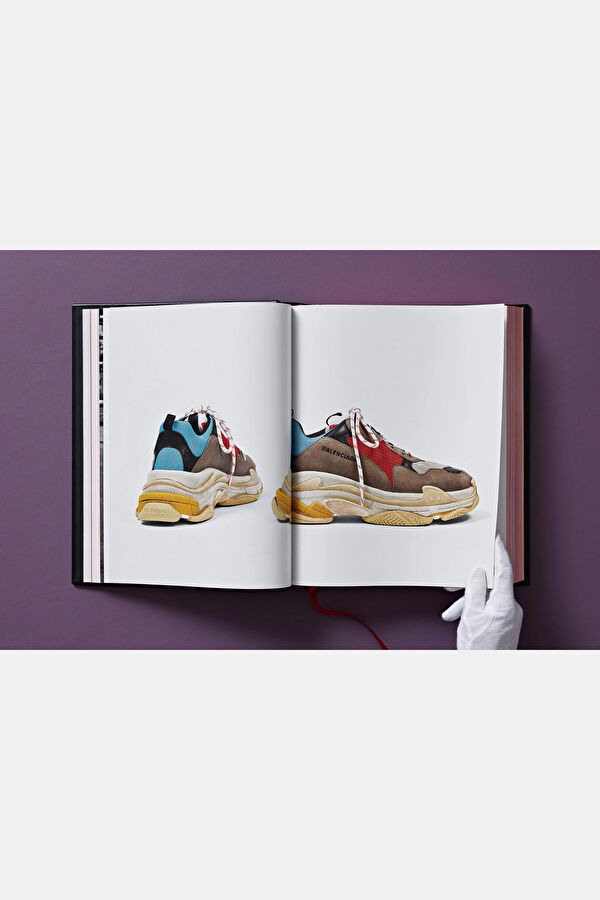 Multicolor Book 7