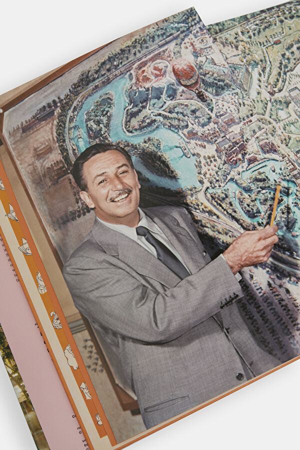 Walt Disney’S Disneyland 5