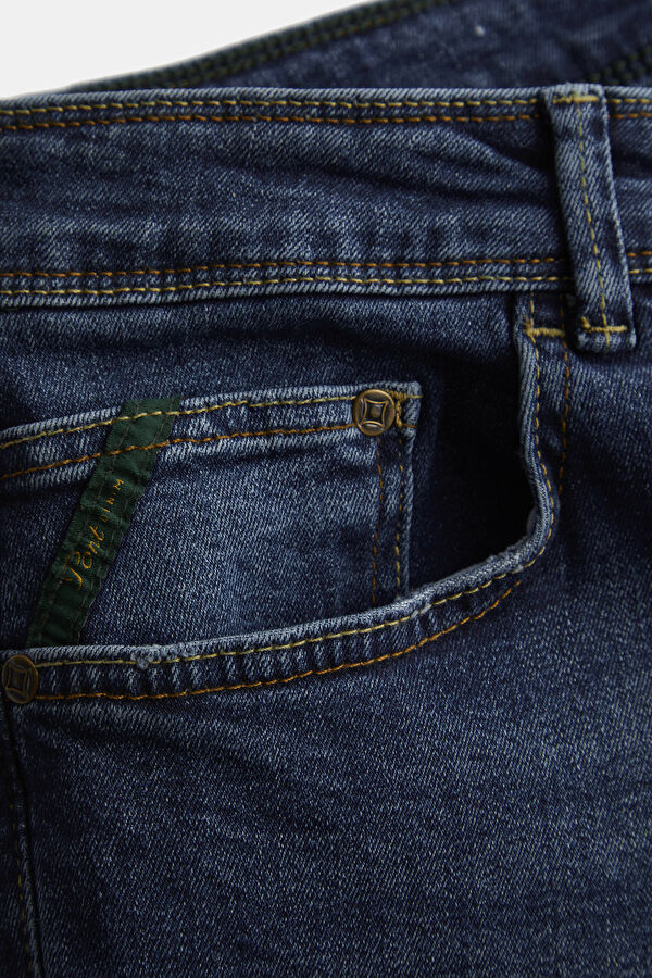 Dar Kalıp Koyu Mavi Dar Paça Jean Pantolon 4