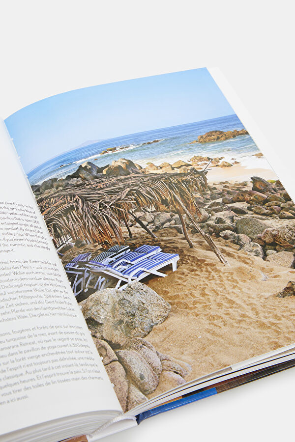 Living in Mexico. 45th Ed. 5