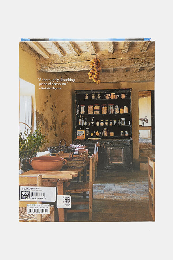 Living in Tuscany. 45th Ed. 3