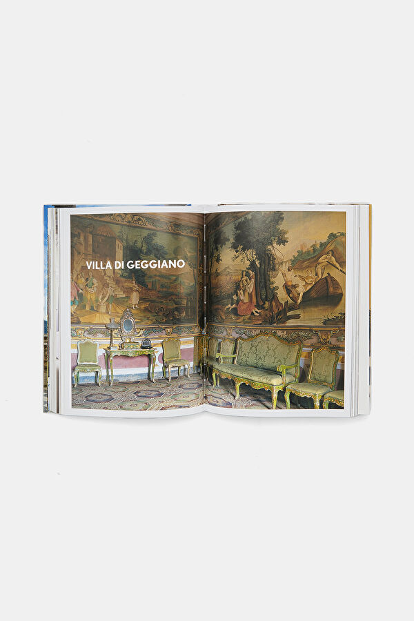 Living in Tuscany. 45th Ed. 5