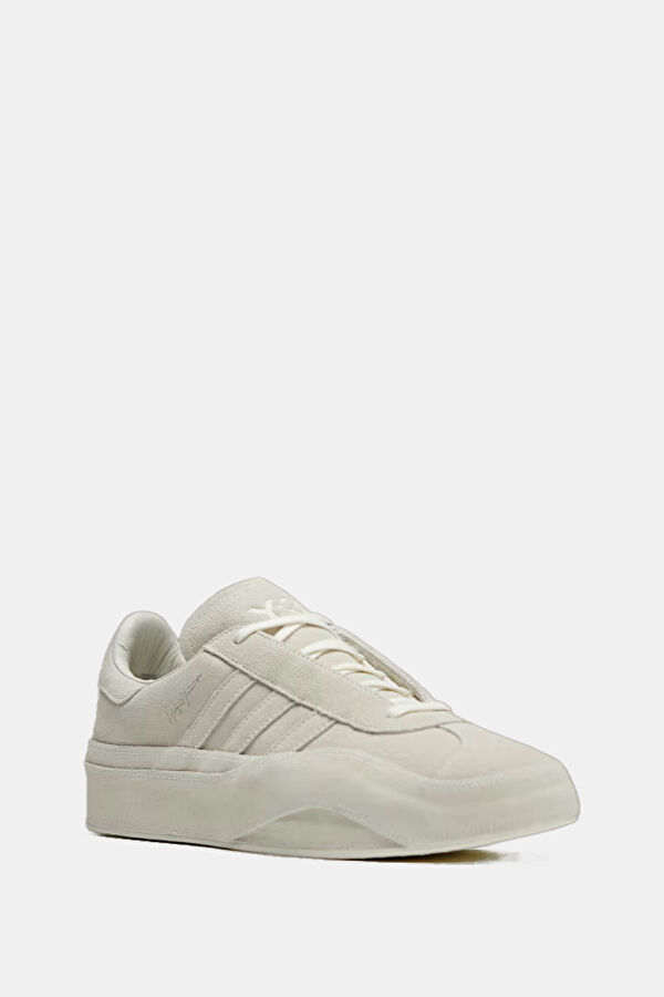 Cream Sneaker 4