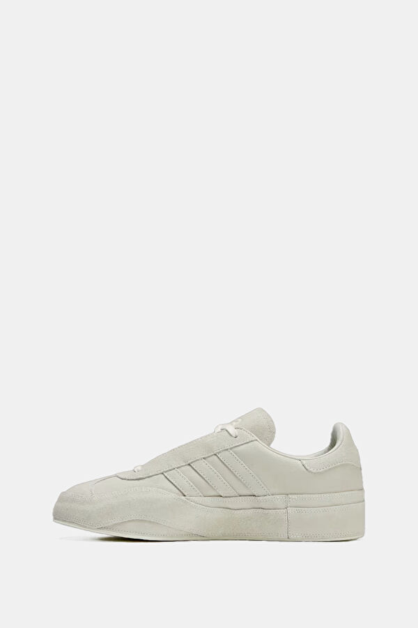 Cream Sneaker 6
