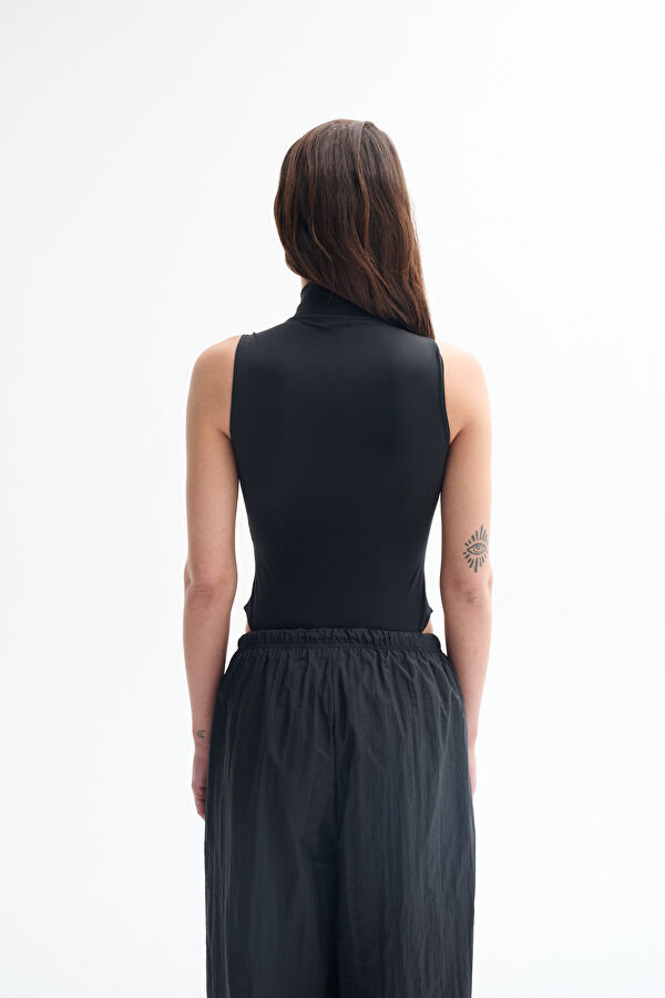 Siyah Body 3