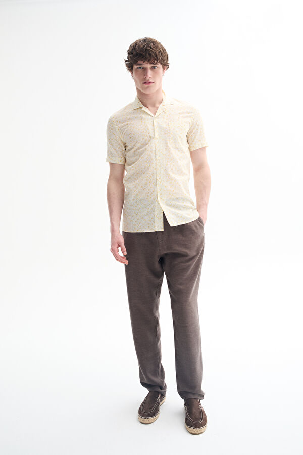 Yellow Design Filled Resort Collar Shirt 2