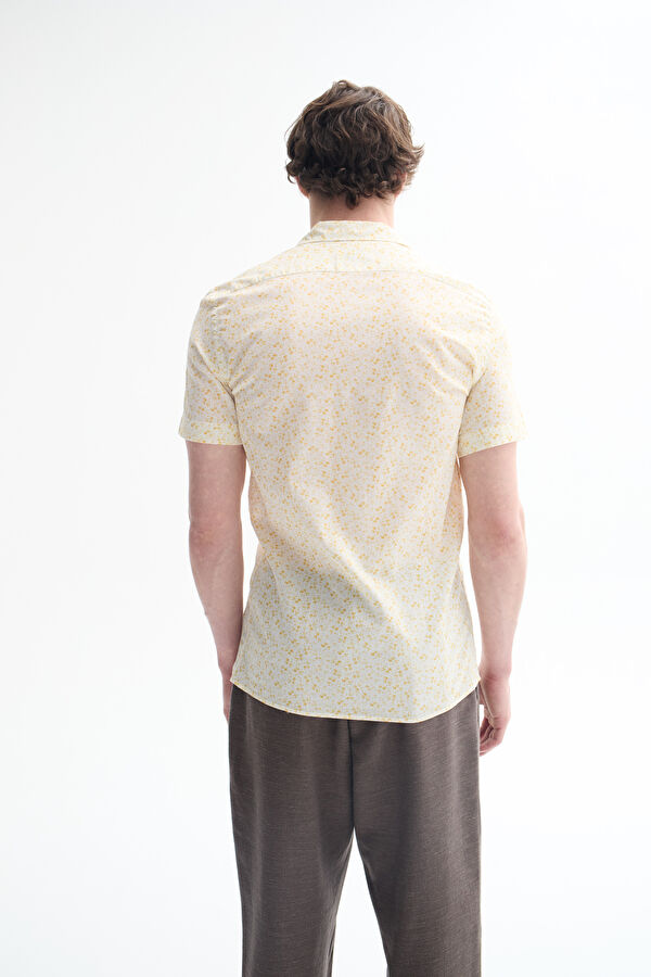 Yellow Design Filled Resort Collar Shirt 3