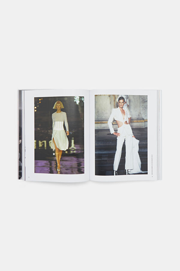 The 1990s Fashion Book 4