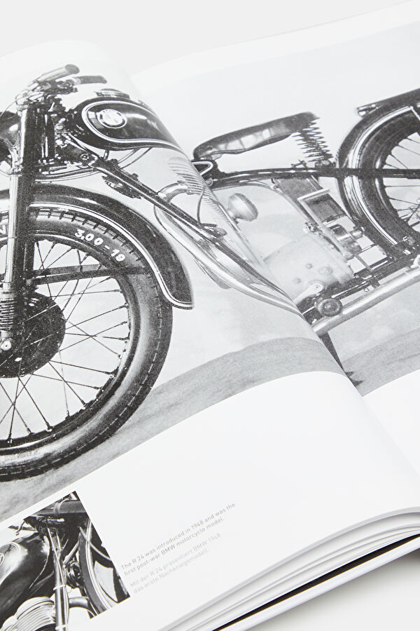 BMW Motorrad 8