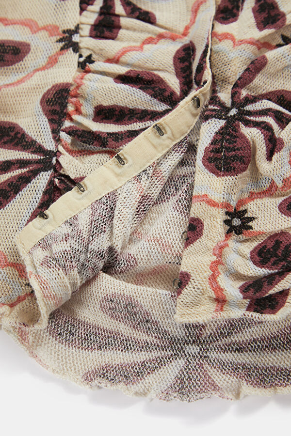 Close Fit Cream Floral Pattern V Neck Blouse 7