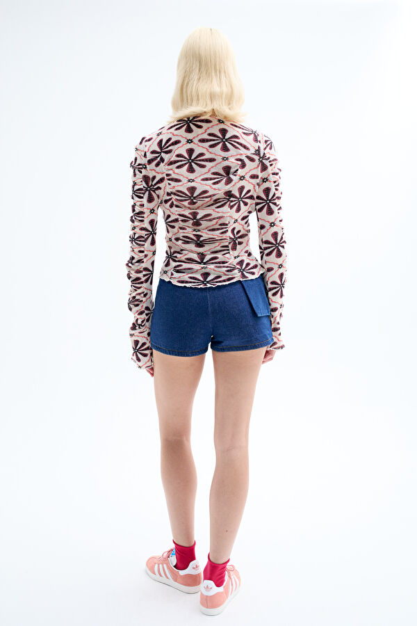 Close Fit Cream Floral Pattern V Neck Blouse 2