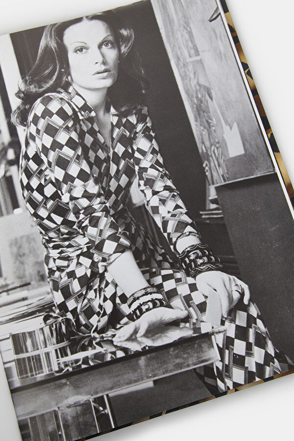 DVF: Woman Before Fashion 12