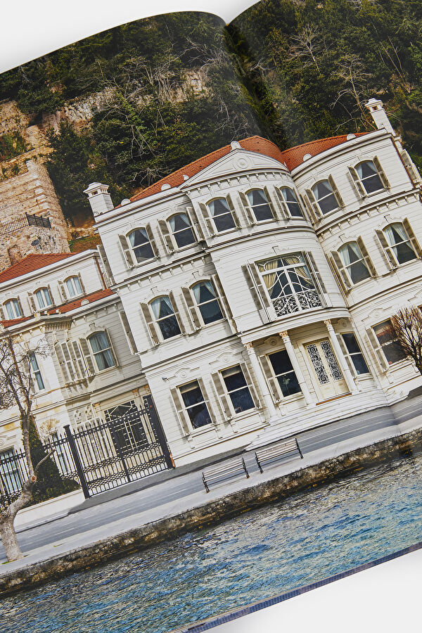 Zeynep Fadıllıoğlu Luxury Redefined 6