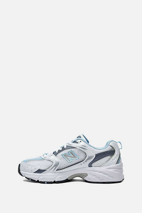 White Sneaker 3