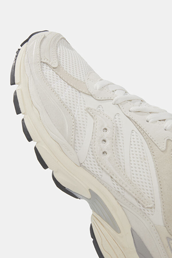 Progrid Omni White Men's Sports Shoes 5