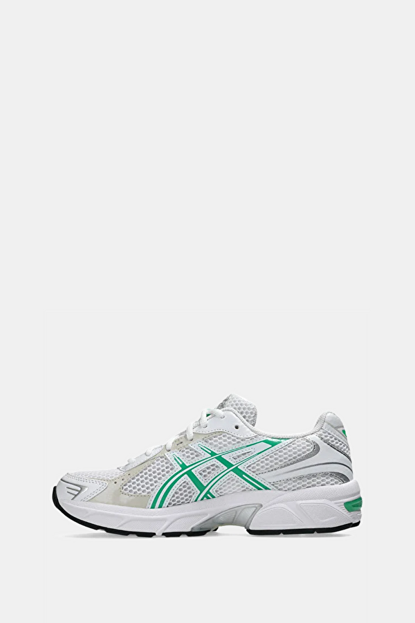 White Sneaker 2
