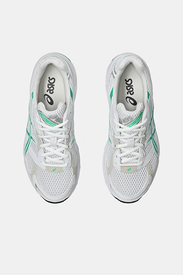 White Sneaker 7