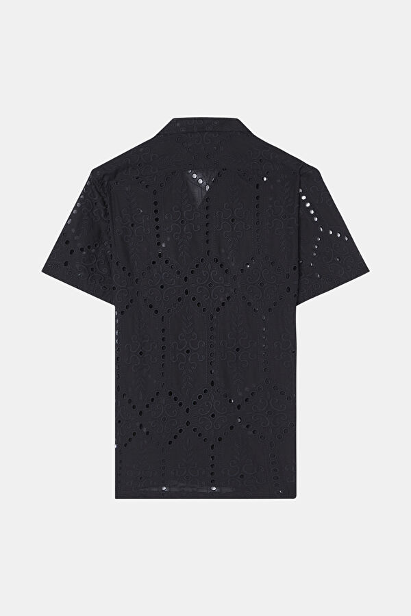 Black Design Filled Resort Collar Shirt 2