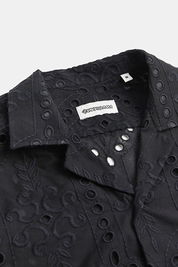 Black Design Filled Resort Collar Shirt 3