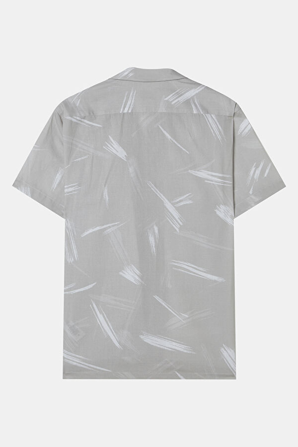 White Design Filled Resort Collar Shirt 2
