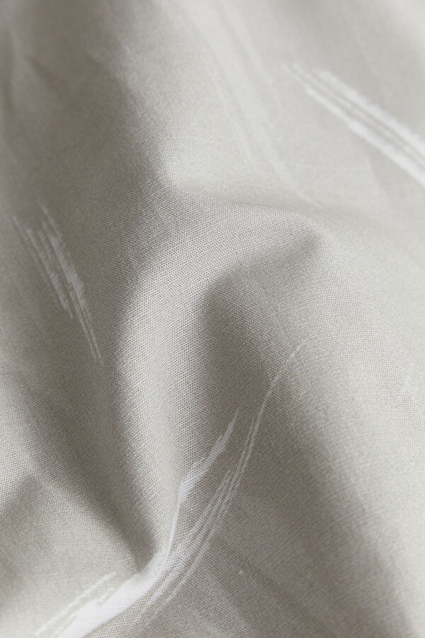 White Design Filled Resort Collar Shirt 4