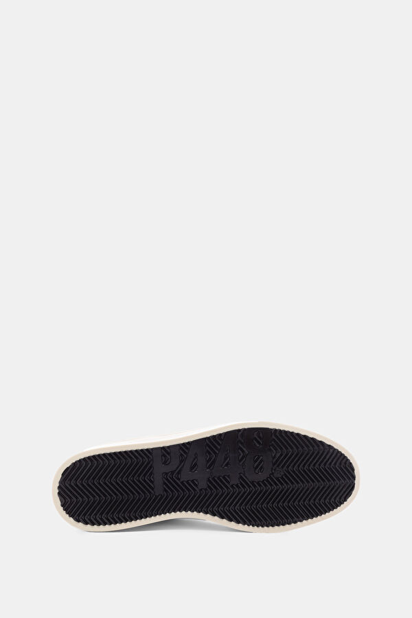 White Sneaker 4