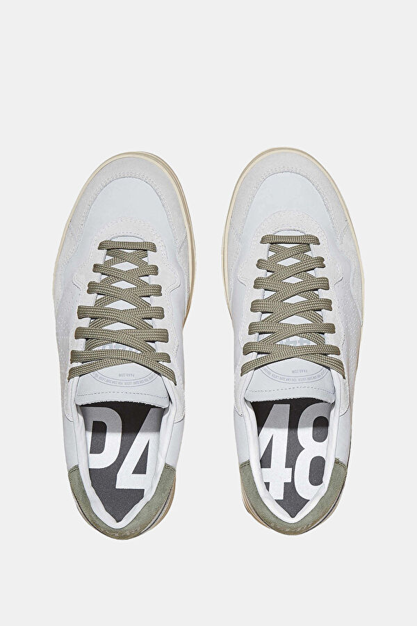 White Sneaker 3