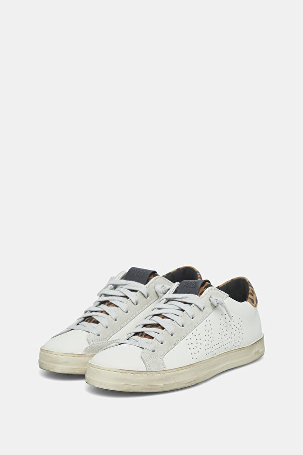 White Sneaker 2