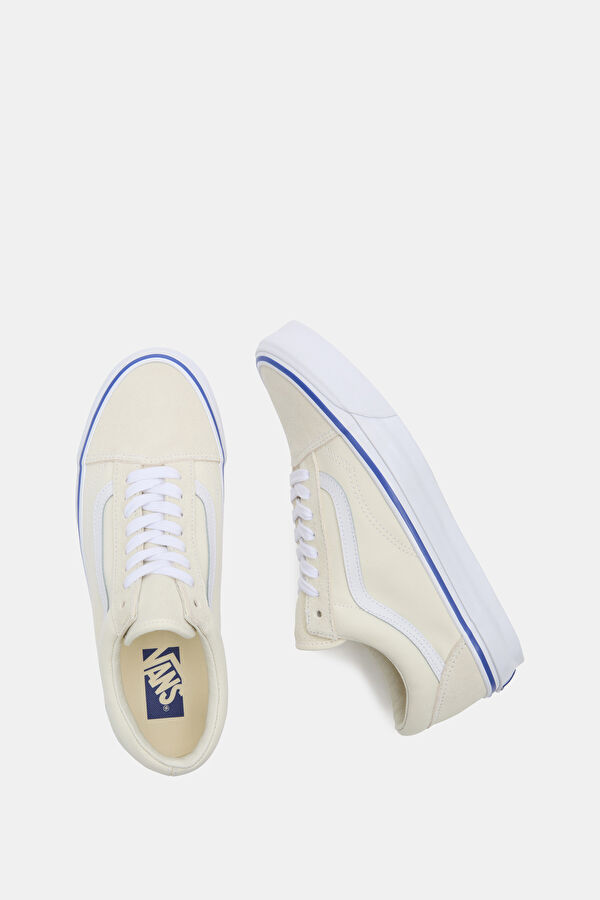 Ecru Sneaker 2