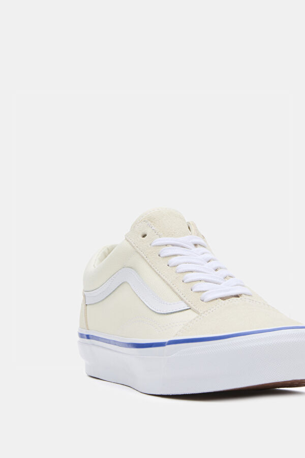 Ecru Sneaker 6