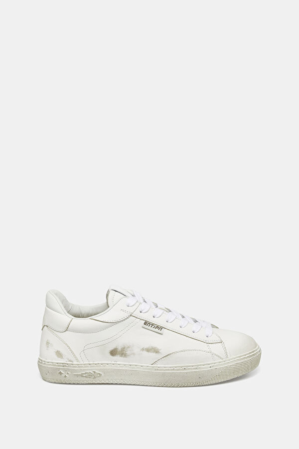 White Sneaker