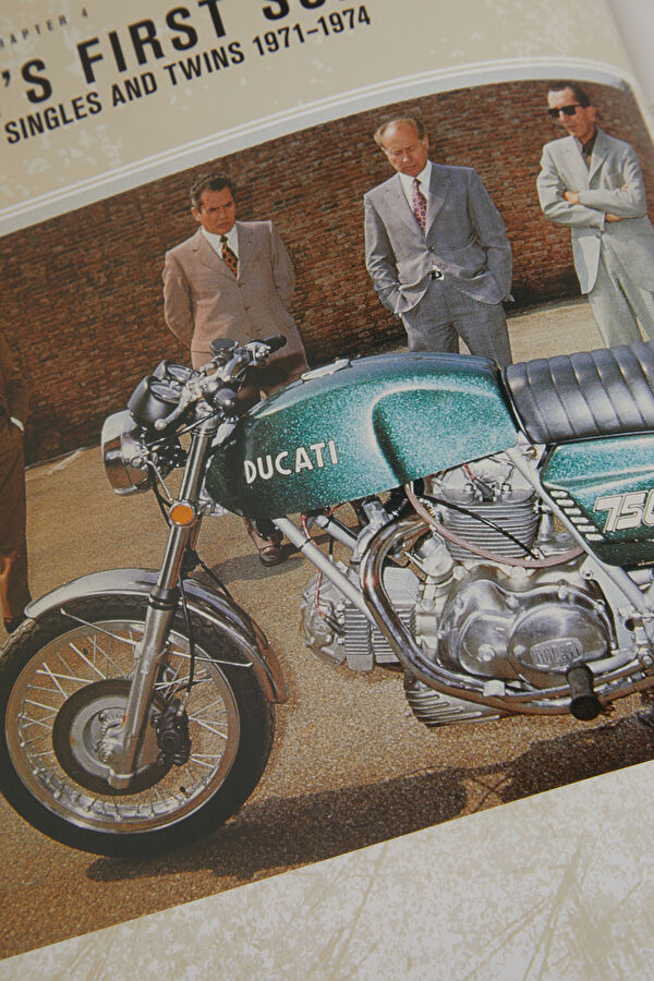 The Complete Book of Ducati Motorcycles 8