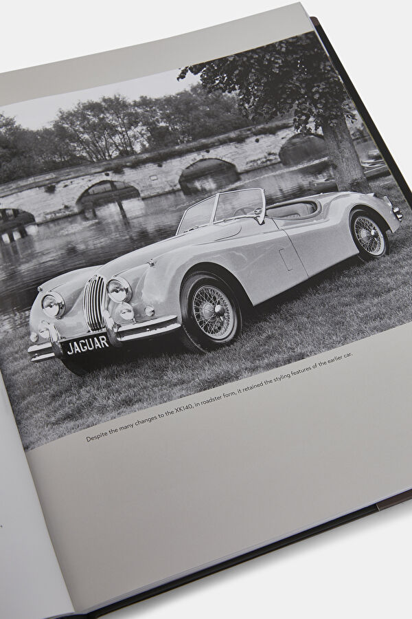 The Complete Book of Jaguar 7