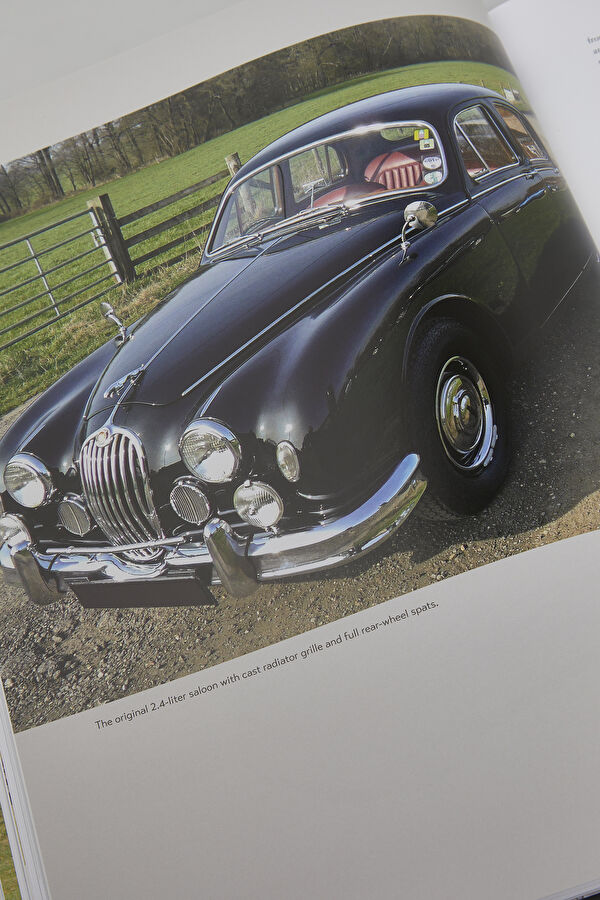 The Complete Book of Jaguar 8