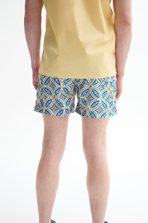 Colorful Patterned Elastic Men's Swimsuit 3