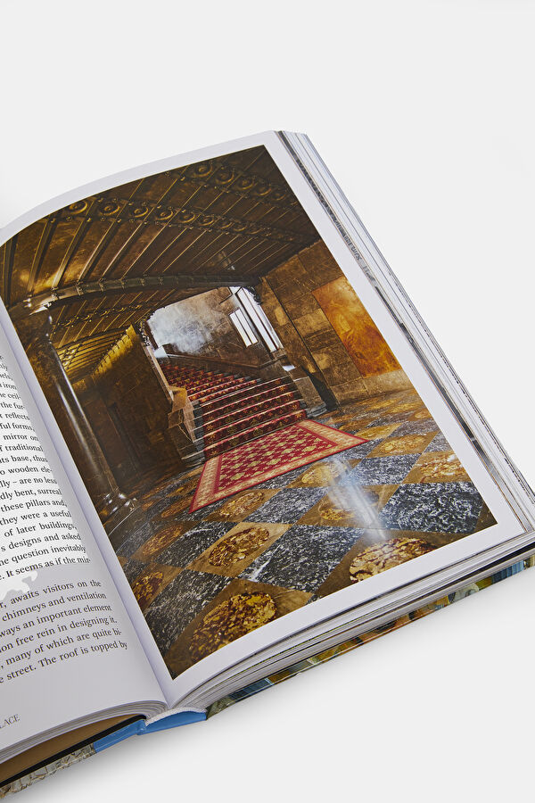 Gaudi 40th Edition 8
