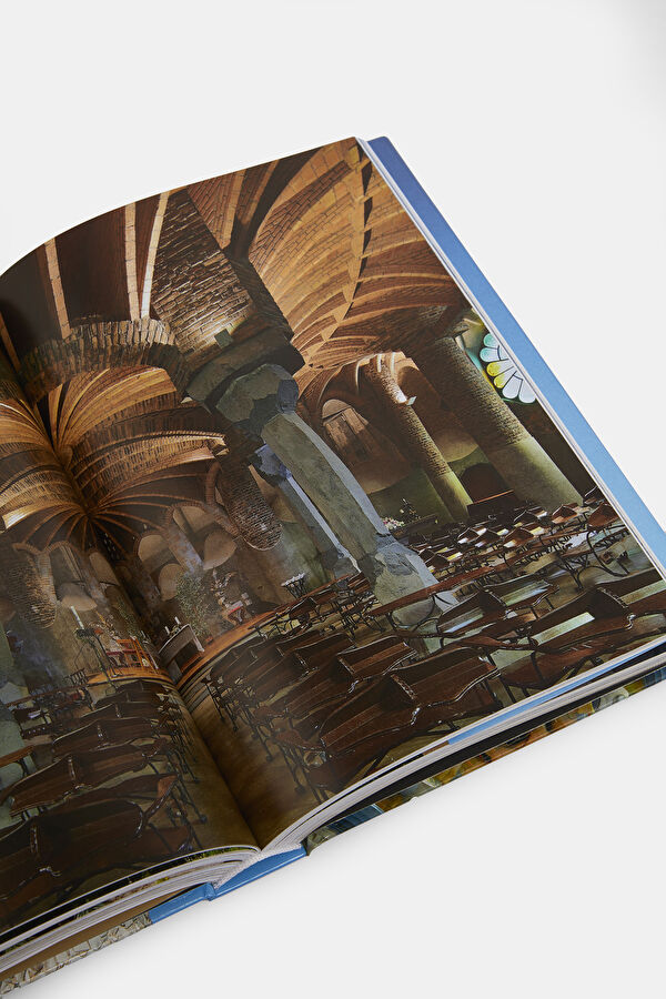 Gaudi 40th Edition 11