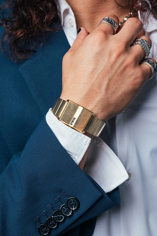 Pulse Gold and Metal Bracelet Saat 26 mm 6