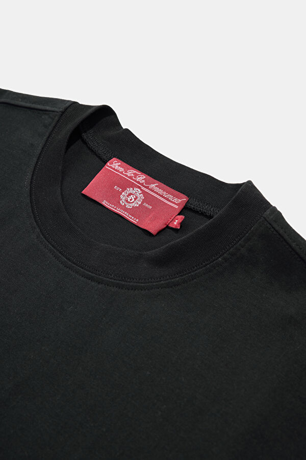 Relax Mold Black Crew Neck Printed T-Shirt 4