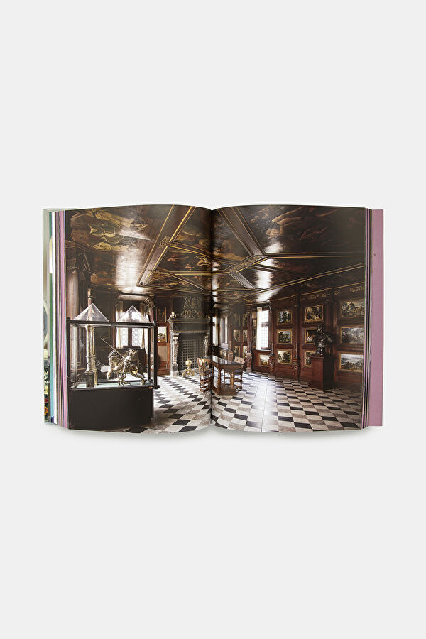 Cabinet of Curiosities 40th Edition 6