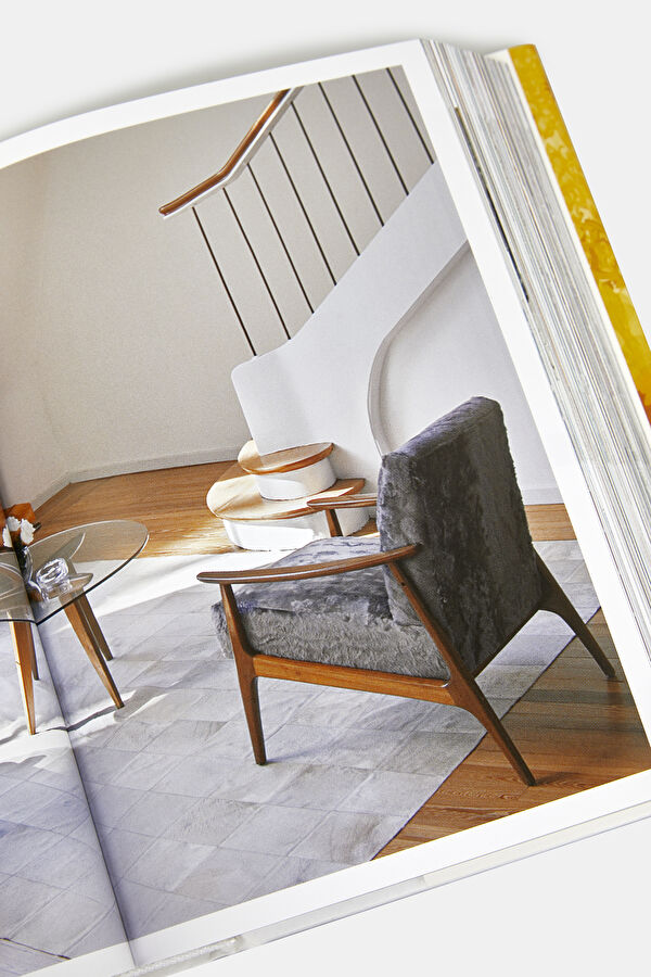 100 Interiors Around the World 10