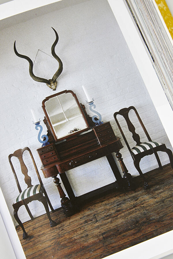 100 Interiors Around the World 11