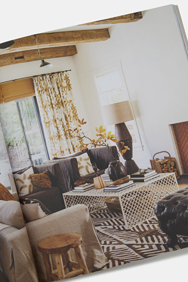 Down to Earth: Laid-Back Interiors for Modern Living 7