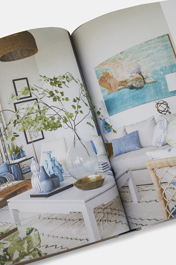 Down to Earth: Laid-Back Interiors for Modern Living 16