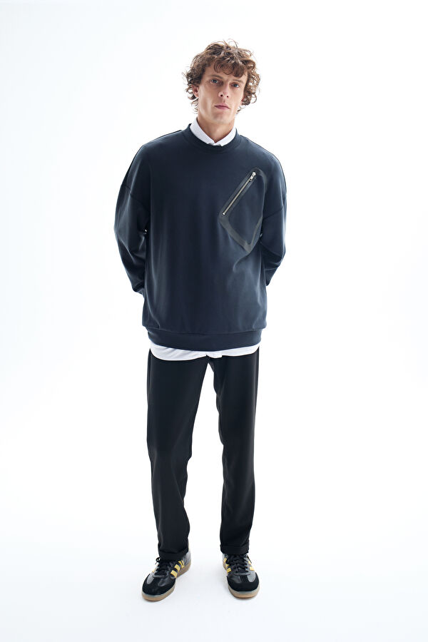 Black Crew Neck Men's Sweatshirt