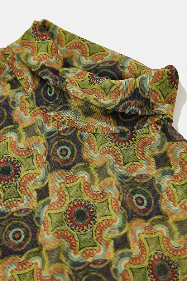 Colorful Patterned Long-Sleeved Women's Blouse 3