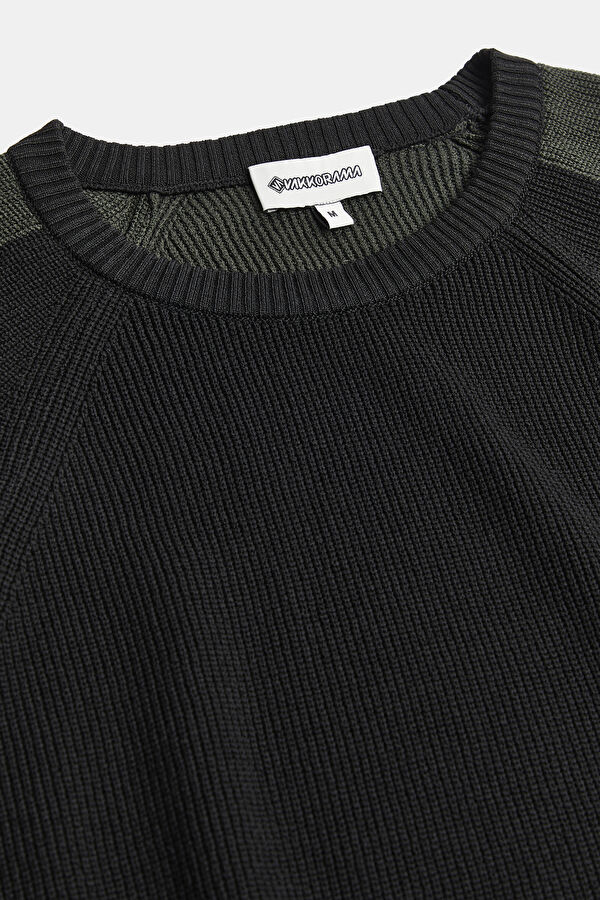 Black Knitted Men's Sweater 5