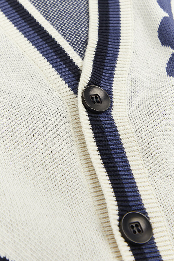White Knitted Patterned Knitted Cardigan 6